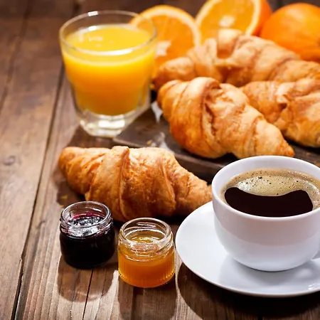 6 Personnes Vue Sur Le Chateau * La Gaubretière