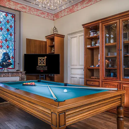 Apartamento 6 Personnes A En Face Du Chateau La Gaubretiere