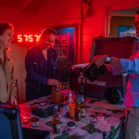 Apartamento 6 Personnes A En Face Du Chateau La Gaubretiere