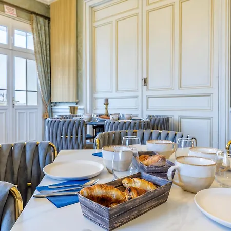 Appartement 6 Personnes Vue Sur Le Château La Gaubretiere