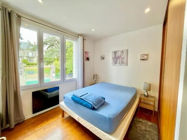 6 Personnes Vue Sur Le Chateau