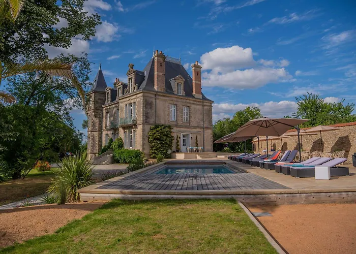 شقة 6 Personnes Vue Sur Le Chateau La Gaubretiere