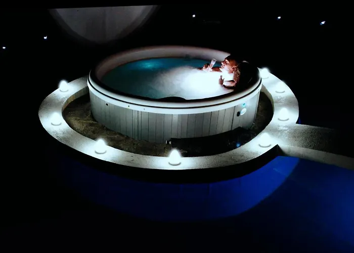 6 Personnes Vue Sur Le Chateau * La Gaubretiere