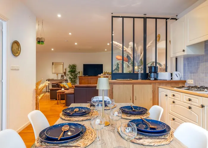 6 Personnes Vue Sur Le Chateau