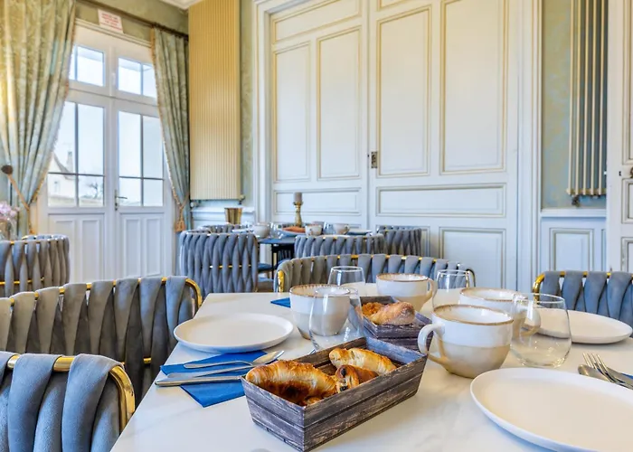 شقة 6 Personnes Vue Sur Le Chateau La Gaubretiere